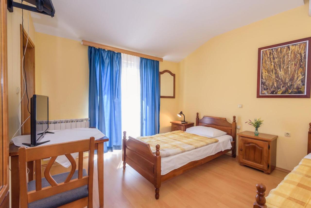 Djudja I Mate Bed & Breakfast Vid Exterior photo